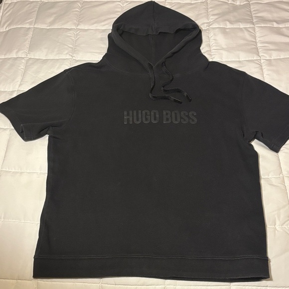 Hugo Boss Black Short-Sleeved Hoodie with Logo - Picture 1 of 12